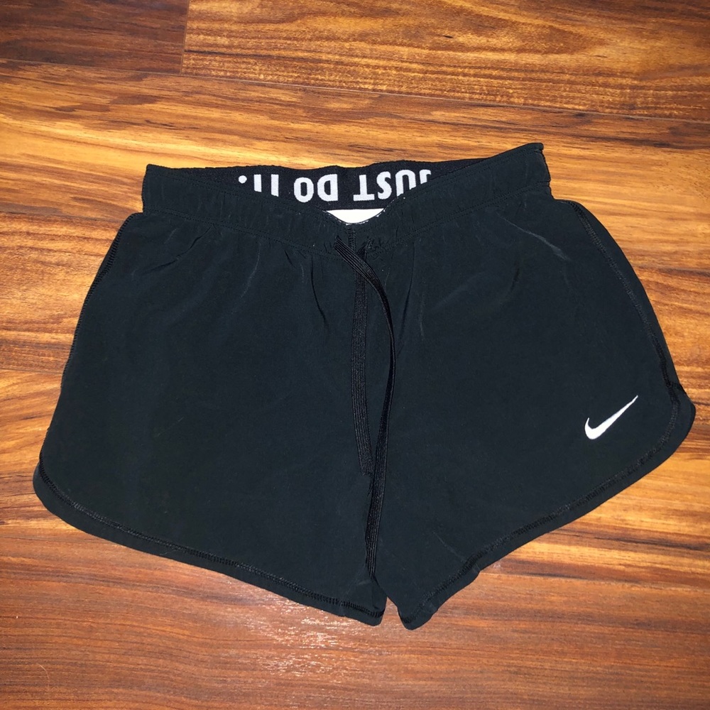 Nike Dry Fit Shorts - XS